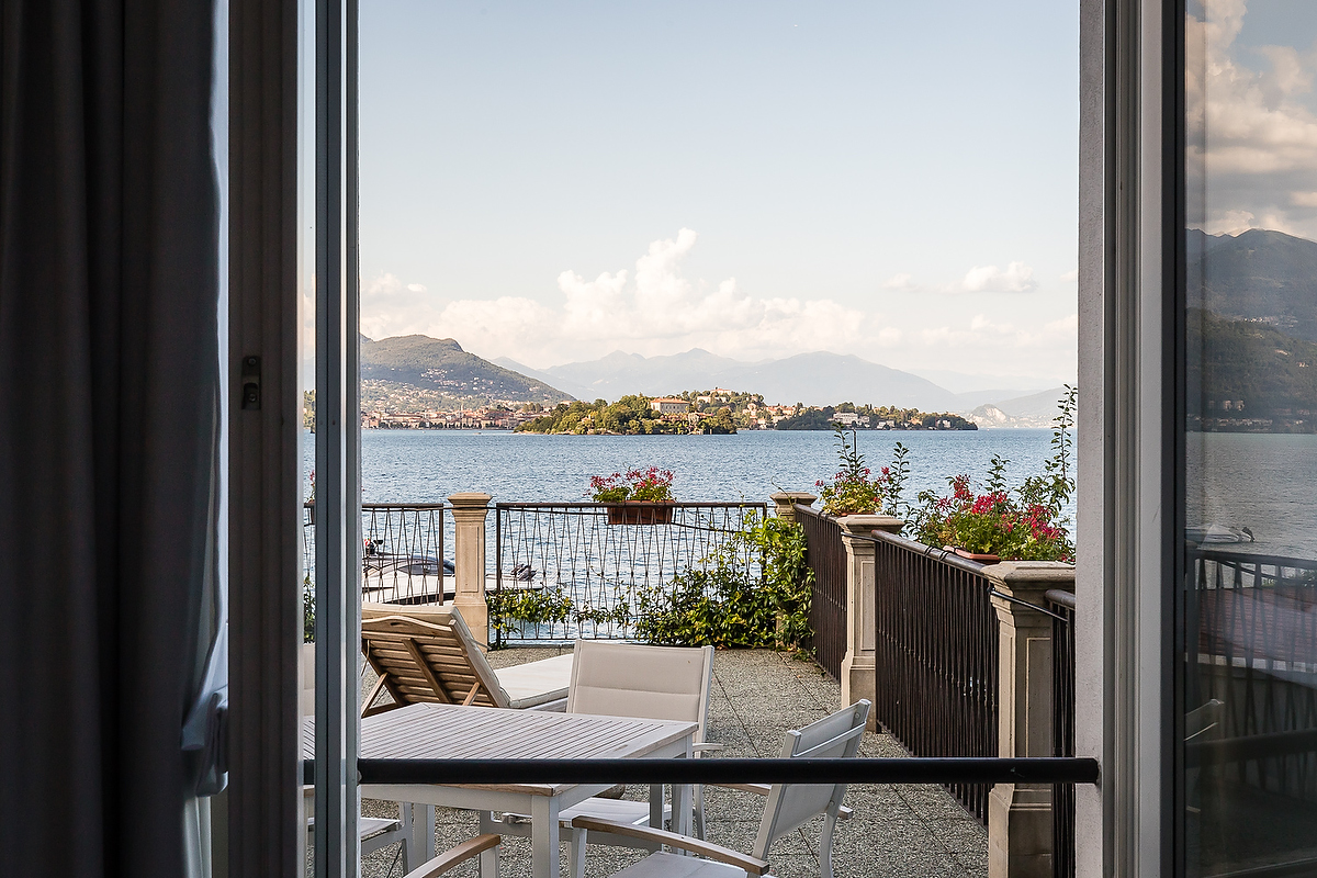 Hotel camera terrazzo panoramico Isola Pescatori Lago Maggiore